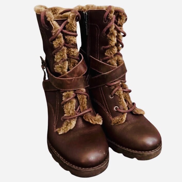 UGG Ingrid: Dark Brown Authentic Leather Boots are Stout and Comfy - Picture 13 of 13